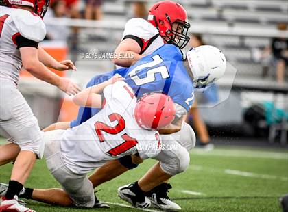 Thumbnail 3 in Robinson vs. Lorena photogallery.