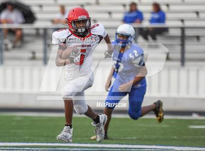 Thumbnail 2 in Robinson vs. Lorena photogallery.