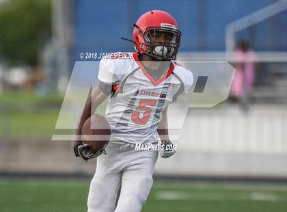 Thumbnail 1 in Robinson vs. Lorena photogallery.