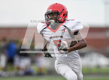 Thumbnail 3 in Robinson vs. Lorena photogallery.