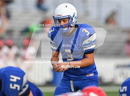 Thumbnail 3 in Robinson vs. Lorena photogallery.