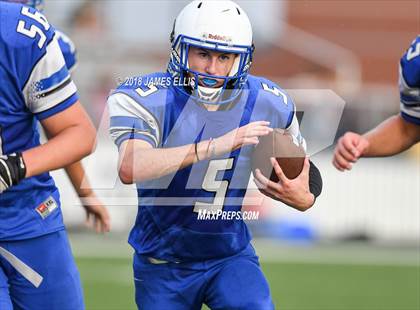 Thumbnail 2 in Robinson vs. Lorena photogallery.