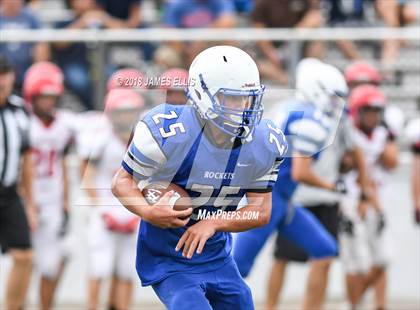 Thumbnail 3 in Robinson vs. Lorena photogallery.