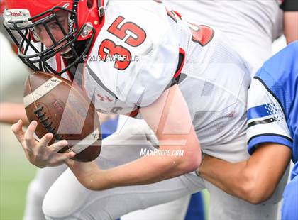 Thumbnail 2 in Robinson vs. Lorena photogallery.