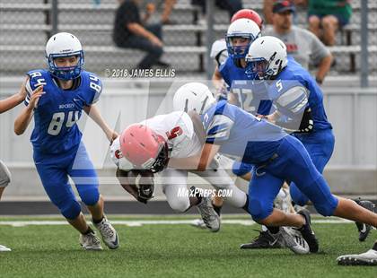 Thumbnail 3 in Robinson vs. Lorena photogallery.