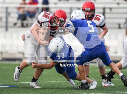 Thumbnail 3 in Robinson vs. Lorena photogallery.