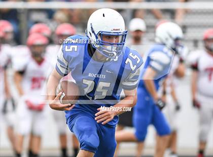 Thumbnail 1 in Robinson vs. Lorena photogallery.