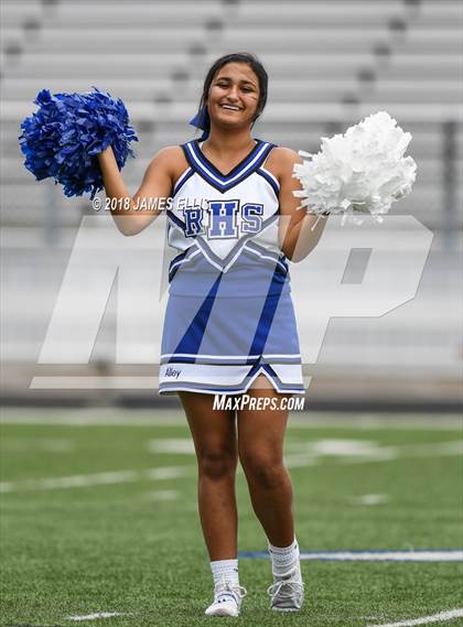Thumbnail 1 in Robinson vs. Lorena photogallery.