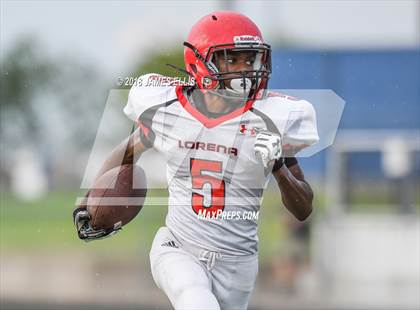 Thumbnail 3 in Robinson vs. Lorena photogallery.