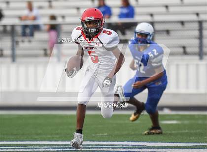 Thumbnail 1 in Robinson vs. Lorena photogallery.