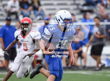 Thumbnail 2 in Robinson vs. Lorena photogallery.