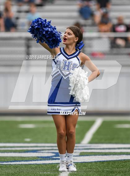 Thumbnail 1 in Robinson vs. Lorena photogallery.