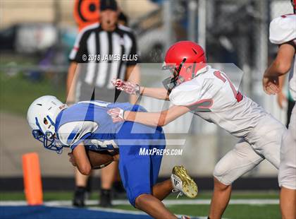 Thumbnail 3 in Robinson vs. Lorena photogallery.