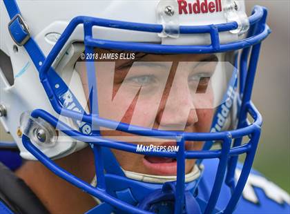 Thumbnail 2 in Robinson vs. Lorena photogallery.