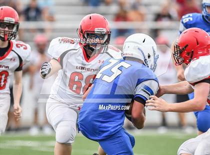 Thumbnail 3 in Robinson vs. Lorena photogallery.