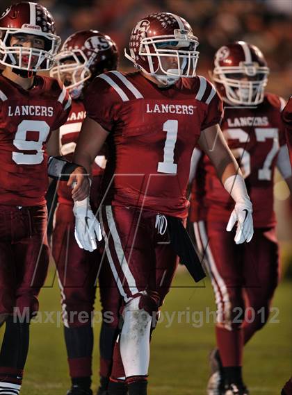 Thumbnail 2 in La Serna vs. Downey (CIF SS Southeast Division Final) photogallery.