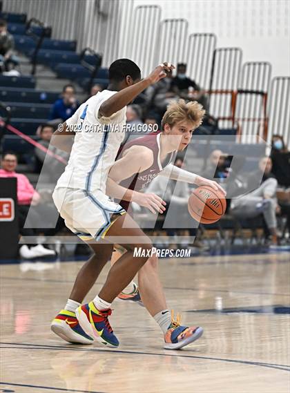 Thumbnail 2 in Bishop Walsh vs. Sunrise Christian Academy (Metro Classic) photogallery.