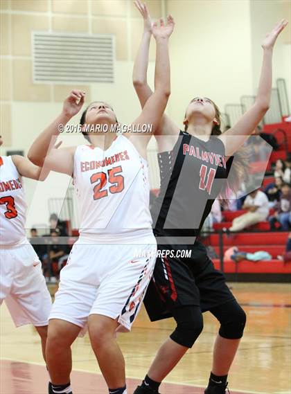 Thumbnail 2 in Palmview vs Economedes (La Joya Pack Tournament) photogallery.