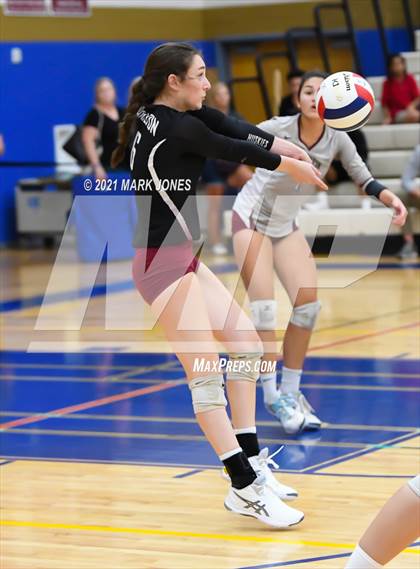 Thumbnail 3 in O'Connor vs. Hamilton photogallery.