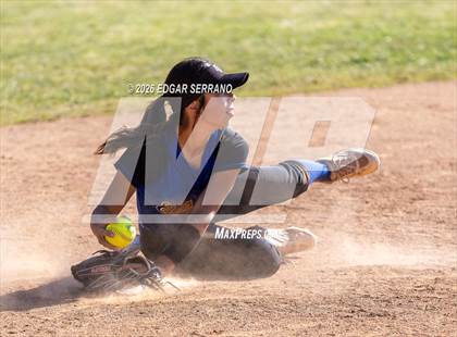 Thumbnail 1 in El Rancho @ La Serna photogallery.