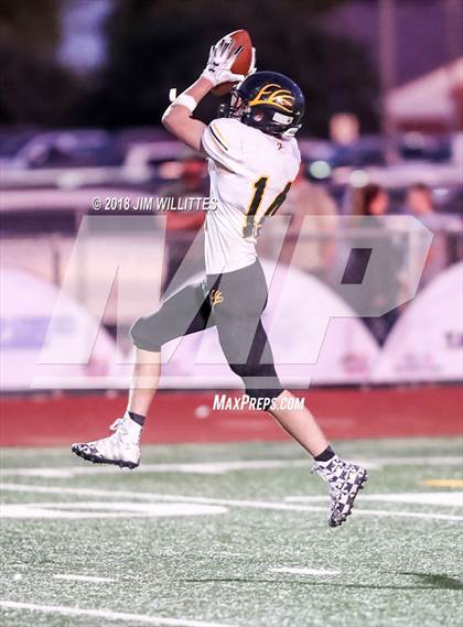 Thumbnail 3 in Round Valley vs. Thatcher (AIA 2A Final) photogallery.