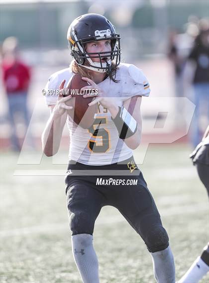 Thumbnail 1 in Round Valley vs. Thatcher (AIA 2A Final) photogallery.