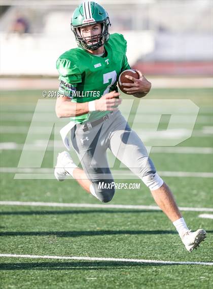 Thumbnail 1 in Round Valley vs. Thatcher (AIA 2A Final) photogallery.