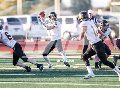 Thumbnail 3 in Round Valley vs. Thatcher (AIA 2A Final) photogallery.