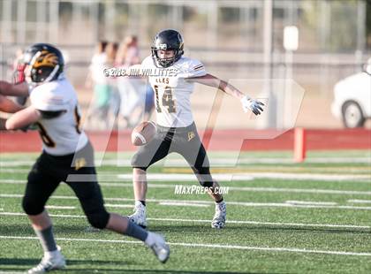 Thumbnail 3 in Round Valley vs. Thatcher (AIA 2A Final) photogallery.