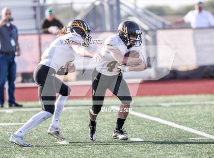 Thumbnail 3 in Round Valley vs. Thatcher (AIA 2A Final) photogallery.