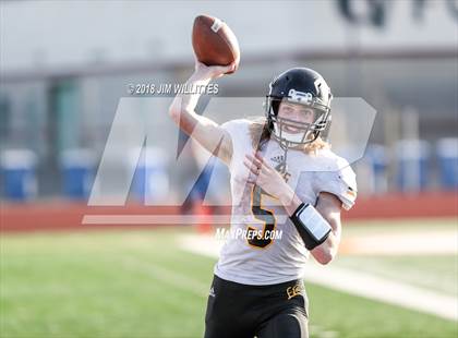 Thumbnail 3 in Round Valley vs. Thatcher (AIA 2A Final) photogallery.