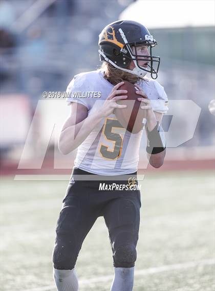 Thumbnail 2 in Round Valley vs. Thatcher (AIA 2A Final) photogallery.