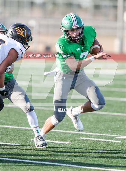 Thumbnail 1 in Round Valley vs. Thatcher (AIA 2A Final) photogallery.