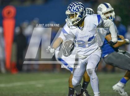 Thumbnail 1 in Central vs. San Diego (CIF SDS D4 Semifinal) photogallery.