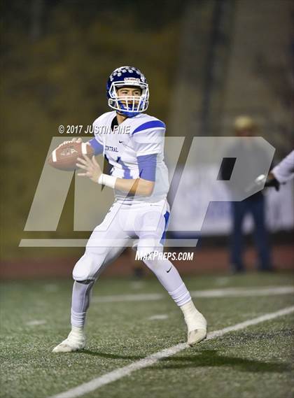 Thumbnail 3 in Central vs. San Diego (CIF SDS D4 Semifinal) photogallery.