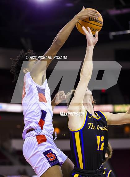 Thumbnail 1 in Clovis vs. Sanger photogallery.