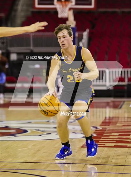 Thumbnail 1 in Clovis vs. Sanger photogallery.