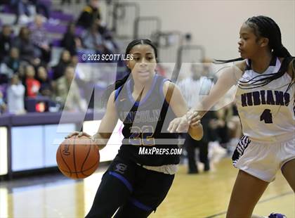 Thumbnail 1 in Lincoln vs. Africentric Early College (OGBR Classic in the City) photogallery.