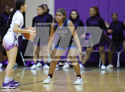 Thumbnail 1 in Lincoln vs. Africentric Early College (OGBR Classic in the City) photogallery.