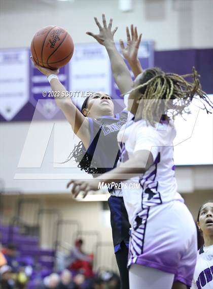Thumbnail 3 in Lincoln vs. Africentric Early College (OGBR Classic in the City) photogallery.
