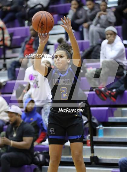 Thumbnail 1 in Lincoln vs. Africentric Early College (OGBR Classic in the City) photogallery.