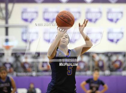 Thumbnail 2 in Lincoln vs. Africentric Early College (OGBR Classic in the City) photogallery.