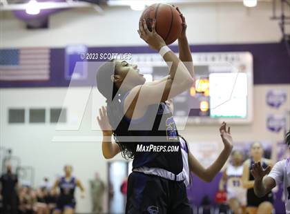 Thumbnail 3 in Lincoln vs. Africentric Early College (OGBR Classic in the City) photogallery.