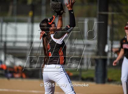Thumbnail 3 in Escondido vs. La Costa Canyon (CIF Semfinal Playoff) photogallery.