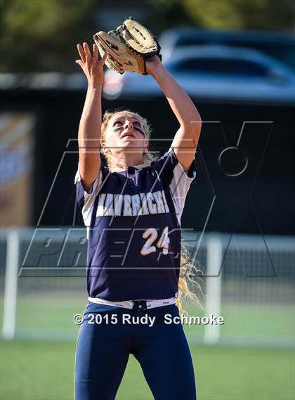 Thumbnail 3 in Escondido vs. La Costa Canyon (CIF Semfinal Playoff) photogallery.