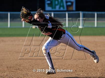 Thumbnail 2 in Escondido vs. La Costa Canyon (CIF Semfinal Playoff) photogallery.