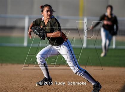 Thumbnail 3 in Escondido vs. La Costa Canyon (CIF Semfinal Playoff) photogallery.