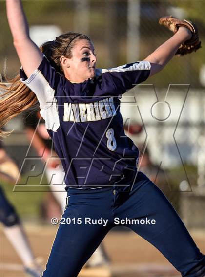 Thumbnail 1 in Escondido vs. La Costa Canyon (CIF Semfinal Playoff) photogallery.