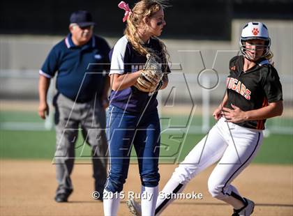 Thumbnail 3 in Escondido vs. La Costa Canyon (CIF Semfinal Playoff) photogallery.