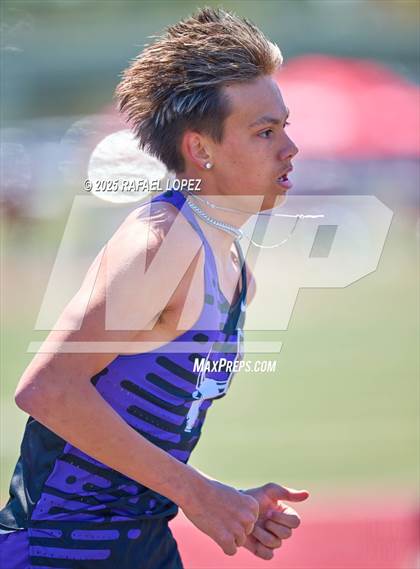 Thumbnail 3 in Dog Pound Invitational (3200M) photogallery.